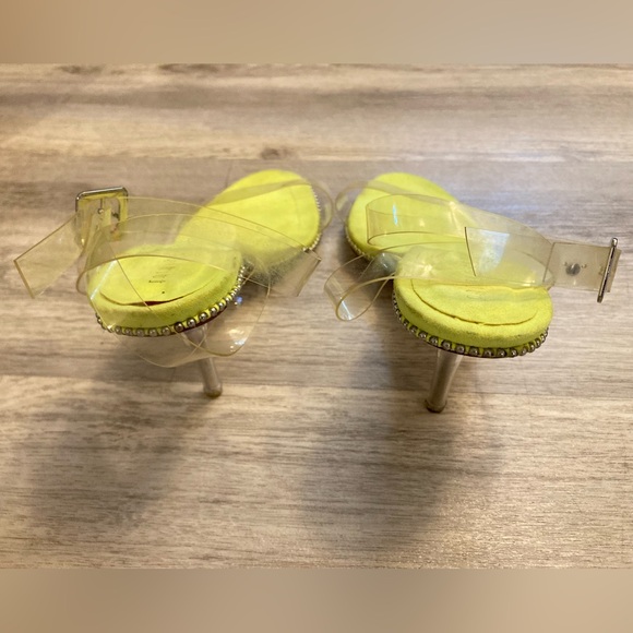 Fashion Nova Neon Yellow Green Heels Silver Studs Clear Adjustable Straps 8.5 - Picture 11 of 15